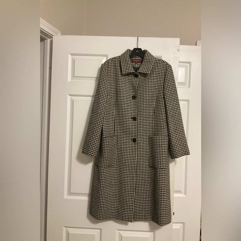 Vintage coat condition as the pics size l